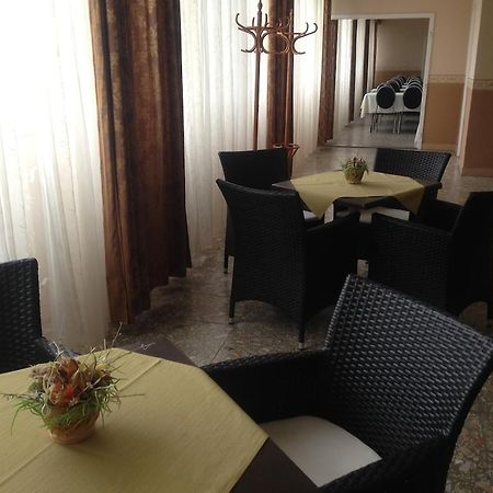 Vasvirág Hotel Celldömölk Esterno foto