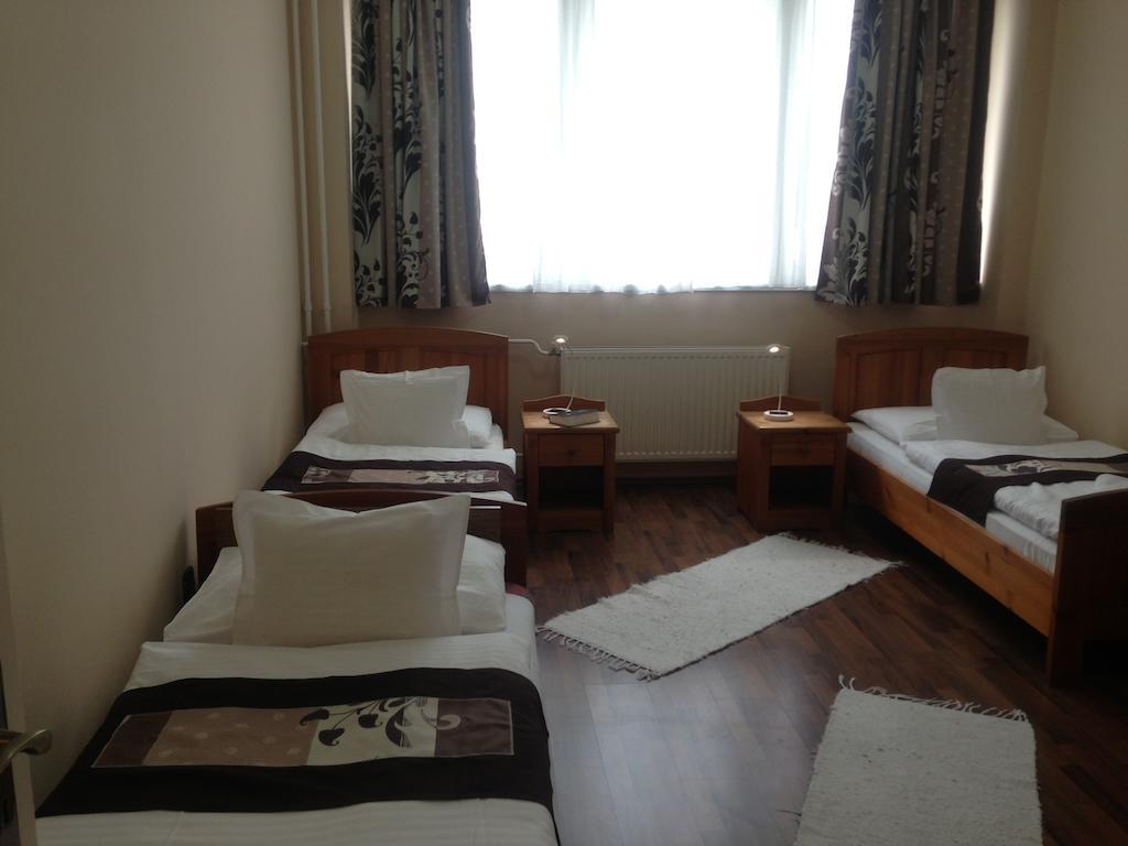 Vasvirág Hotel Celldömölk Camera foto