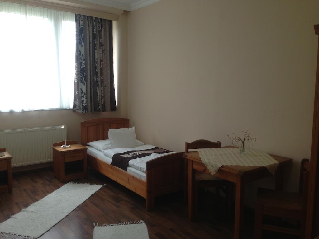Vasvirág Hotel Celldömölk Camera foto